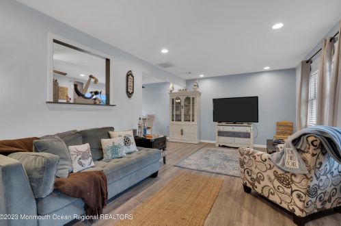 49 Seville Dr, Bricktown, NJ 08723-7682