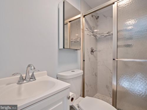 2268 Cocquina Dr, Herndon VA  20191-1140 exterior