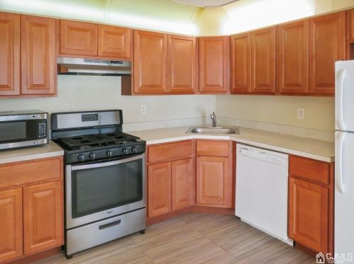 406 Danbury Ln, East Brunswick NJ  08816-5114 exterior