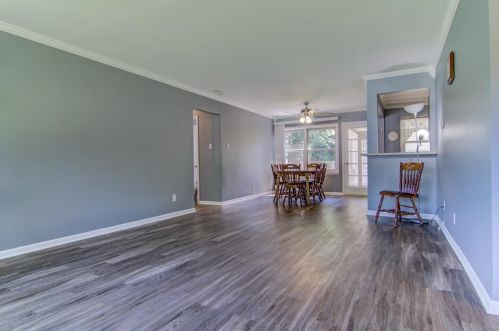7539 State Line Ave, Hammond, IN 46321-1044