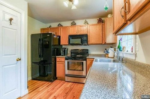 70 Iron Mountain Rd, Warwick NY  10990-3307 exterior