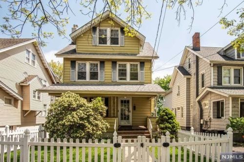 85 Overpeck Ave, Ridgefield Park, NJ 07660-1826
