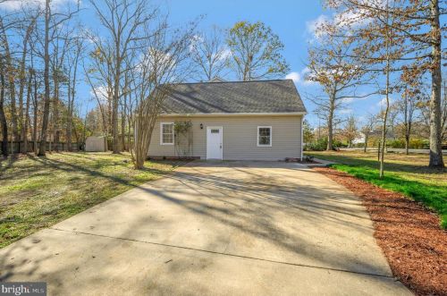 10511 Holleybrooke Dr, Spotsylvania VA  22553-1635 exterior