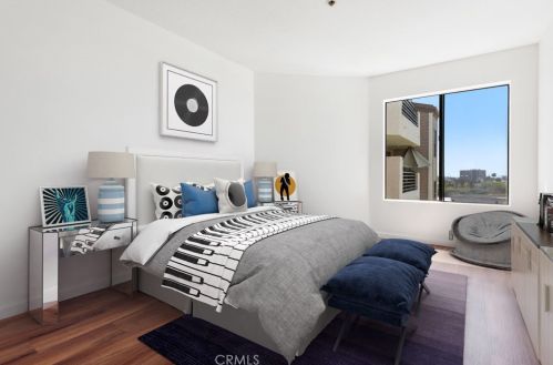 280 Cagney Ln, Newport Beach CA  92663-2661 exterior