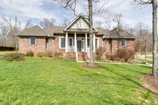 1002 Hallcrest Rd, Burns, TN 37029-5282