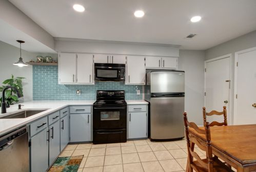 1073 Marsh Court Ln, Mount Pleasant SC  29464-3356 exterior