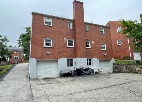 360 Anawanda Ave, Pittsburgh, PA 15228-2439