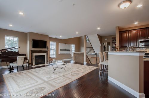 301 April Way, Middletown NJ  07748-6509 exterior