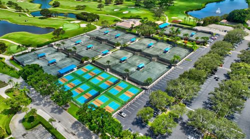 28 Glens Dr, Boynton Beach FL  33436-6207 exterior