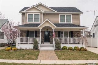 12 Airway Dr, North Bellmore, NY 11710-3123