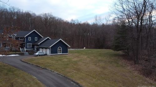 193 Summit Wood Dr, Kensington, CT 06037-3941
