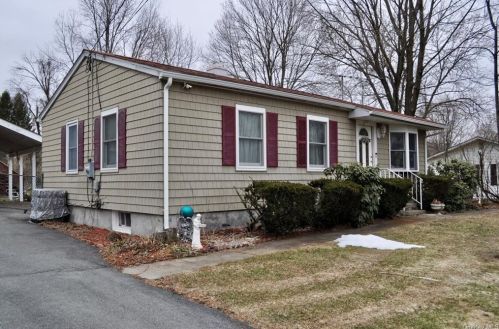 13 Wickham Dr, Warwick, NY 10990-2142