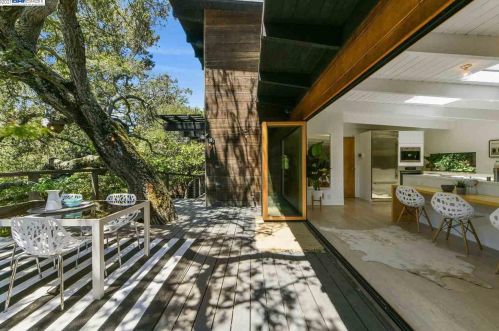 15 Echo Ln, Oakland, CA 94618-2617