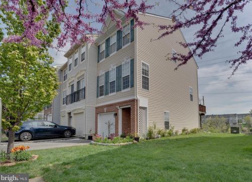 15719 John Diskin Cir, Woodbridge, VA 22191-6550