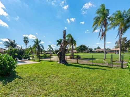 3540 34th Ave, Hollywood FL  33021-2509 exterior