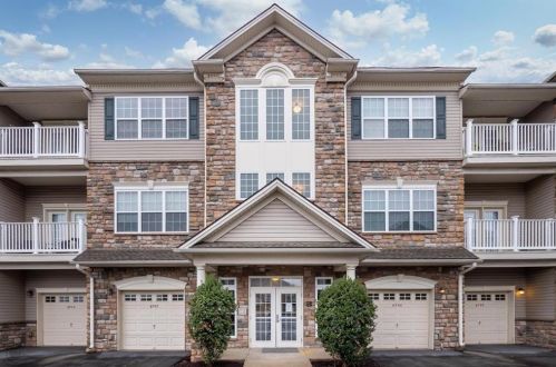 6795 Pioneer Dr, Macungie, PA 18062-8496