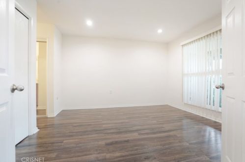 26817 Oak Branch Cir, Santa Clarita CA  91321-1455 exterior