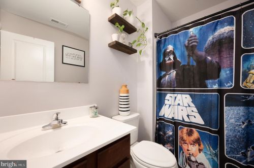 318 Bluecoat St, Dover DE  19901-8862 exterior