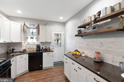 633 Division St, Gloucester NJ  08030-2335 exterior