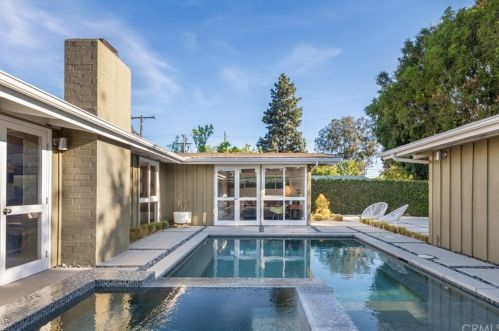 3014 Shipway Ave, Long Beach CA  90808-4327 exterior