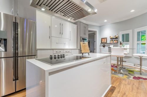 1827 Crooked Oak Ln, Lutz FL  33559-7407 exterior