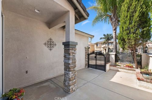 27560 Nellie Ct, Temecula CA  92591-2846 exterior