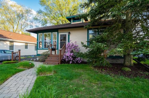 561 Bond Ave, Valpo, IN 46385-4232