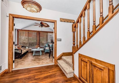 403 3 St, Aurora IN 47001-1311 exterior