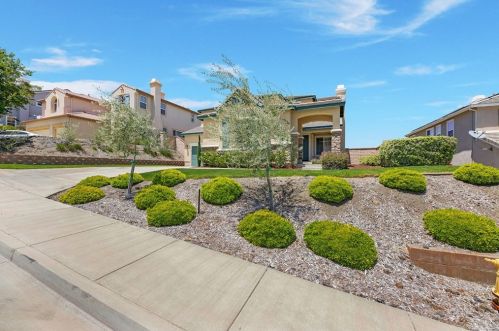 57 Volta Del Tintori St, Lake Elsinore CA  92532-0143 exterior