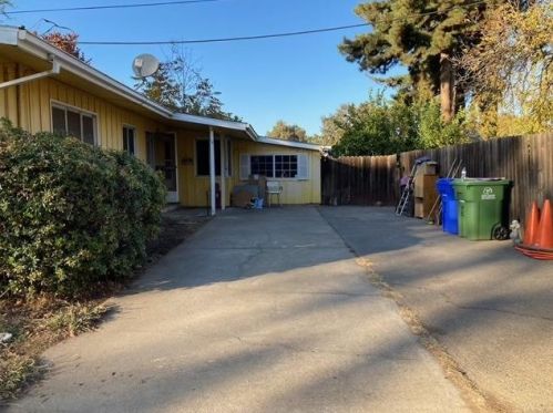 10063 Elk Grove Florin Rd, Elk Grove, CA 95624-2559