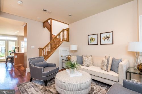 1219 Walter St, Washington, DC 20003-1449
