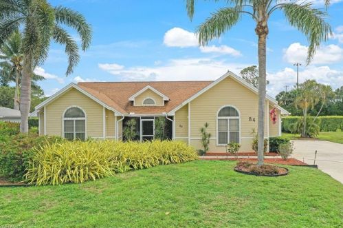 84 Valley Stream Ln, Naples, FL 34113-7663