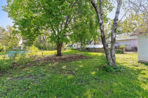 1214 Eliza St, Green Bay, WI 54301-3135