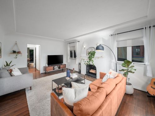 4762 Mountain View Dr, San Diego CA  92116-2250 exterior