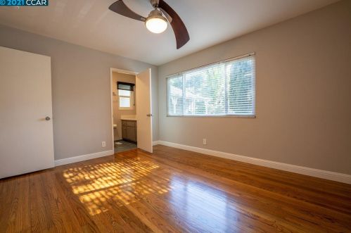 3301 Glenly Rd, Oakland CA  94605-4115 exterior