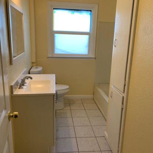 1233 Normandy Dr, Modesto CA  95351-2326 exterior