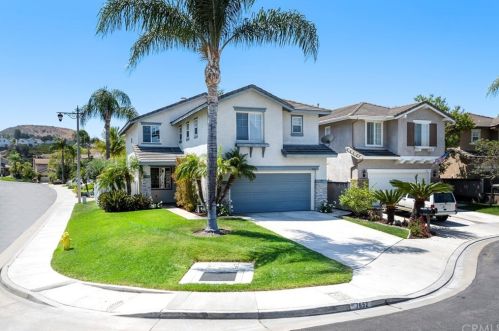 7652 Kelsey Ct, Anaheim, CA 92808-1462