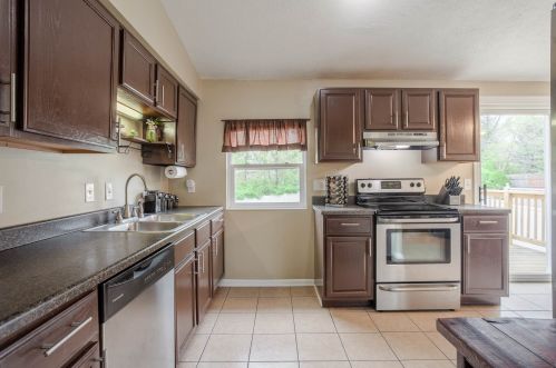 6025 Spicewood Ave, Florence KY  41042-1328 exterior