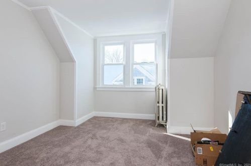 42 Merriman St, Bristol CT  06010-5042 exterior