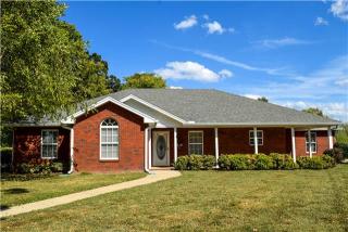 401 Russell St, Portland, TN 37148-1024