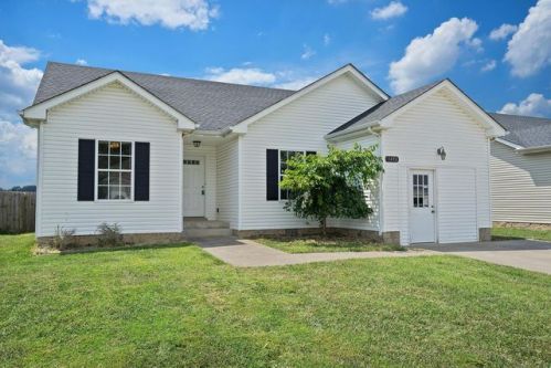 3436 Foxrun Ln, Clarksville, TN 37042-5067