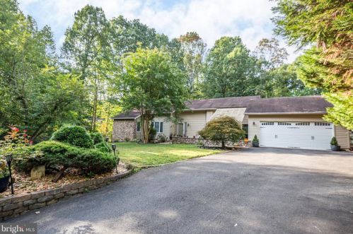 203 Constitution Blvd, Locust Grove, VA 22508-5312