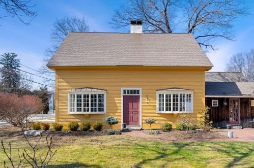 2 Cross St, Amherst, NH 03031-2903
