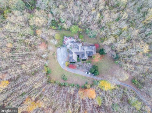 835 County Park Rd, Pottstown, PA 19465-8860