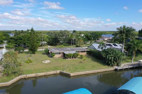 5550 Williams Dr, Fort Myers Beach, FL 33931-4030