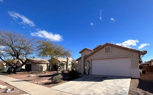 2263 Silverbell Oasis Way, Tucson, AZ 85745-7011