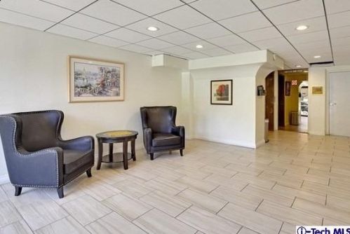 310 Jackson St, Glendale, CA 91206-3648