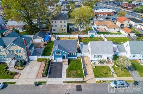 204 Grove Ave, Woodbridge NJ  07095-2337 exterior