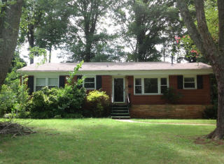 4514 Holbrook Dr, Charlotte NC  28205-6639 exterior