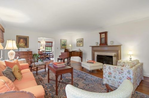 606 Elmwood Dr, Greensboro NC  27408-5005 exterior